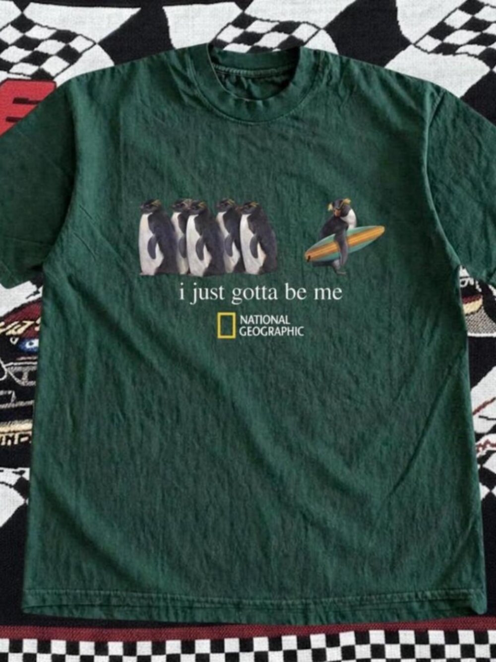 Gildan Heavy Cotton National Geographic Penguin “I Just Gotta Be Me” Graphic